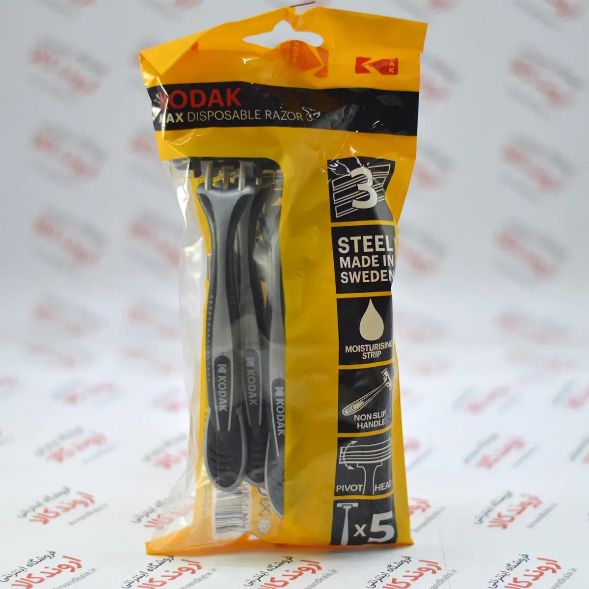Front of Kodak Max Disposable Razor 3 Pivot Head 5 pack